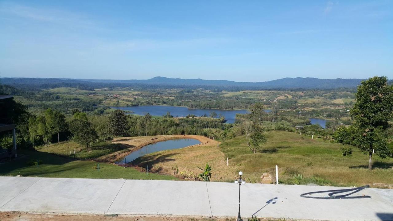 The Private 2 @ Khao Kho Hotel Екстериор снимка
