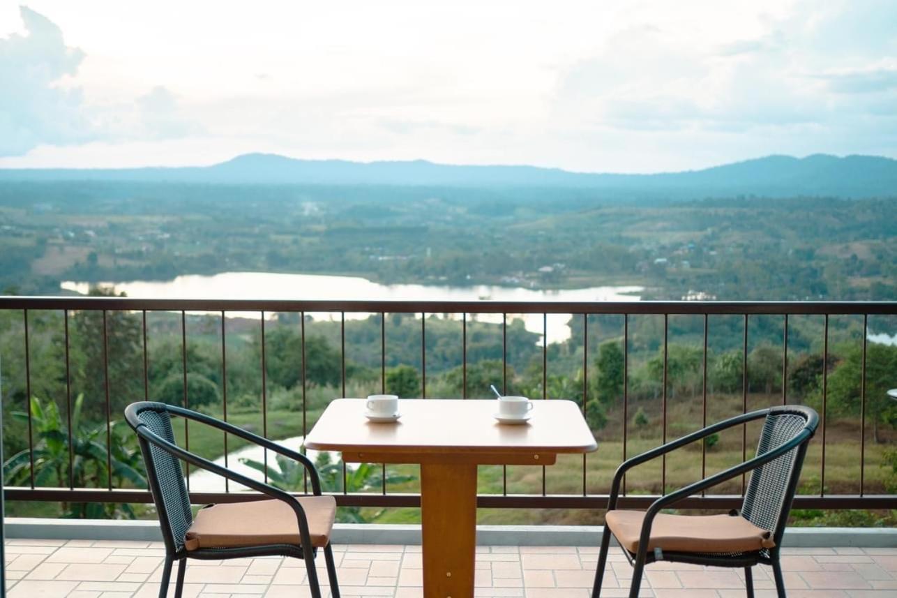 The Private 2 @ Khao Kho Hotel Екстериор снимка